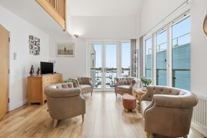 Harbour Square- click for photo gallery